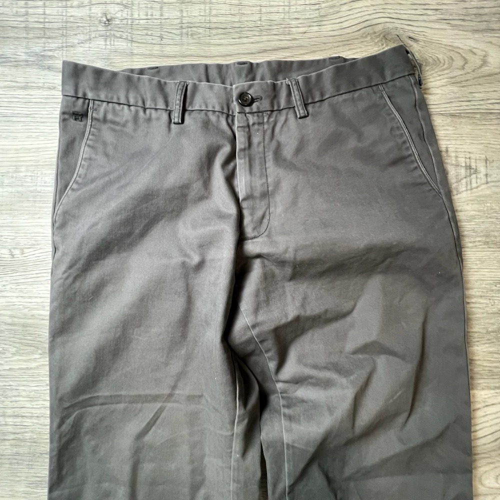 Haggar Chino Pants Mens 36x30 Gray Cotton Twill Straight Leg Casual Workwear - Picture 2 of 10